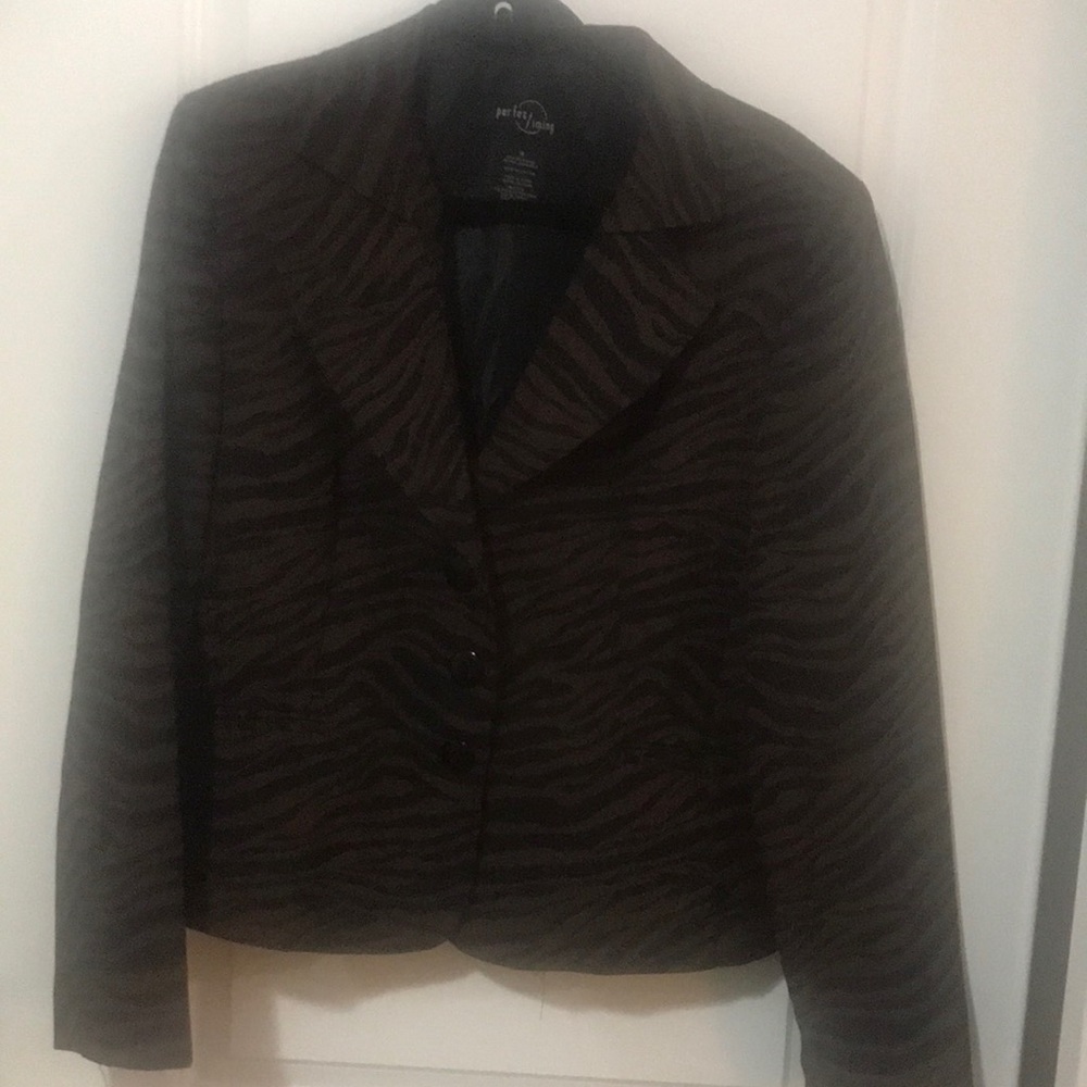 Perfect timing size 16 brown/black zebra blazer w/front pockets single breasted